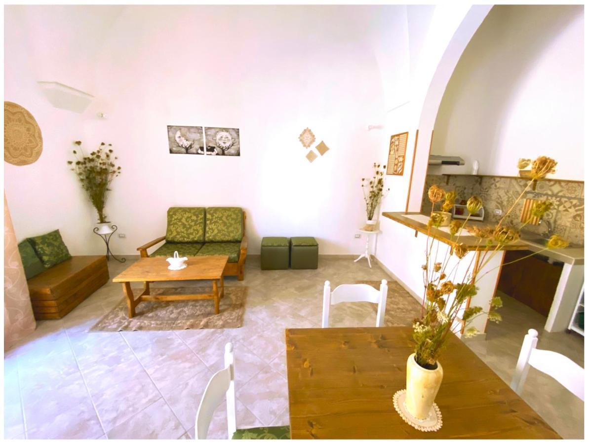 Casa Vacanze Patrizia Botrugno Exterior foto